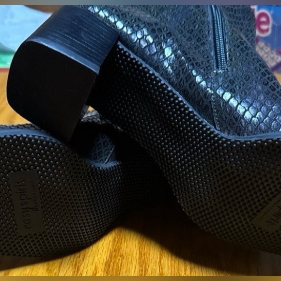 Easy Spirit Black Snakeskin Heeled Boots - Picture 5 of 7